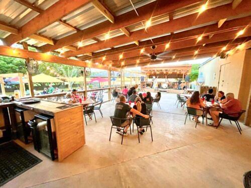 Maven'S Inn & Grill Canyon Lake Extérieur photo